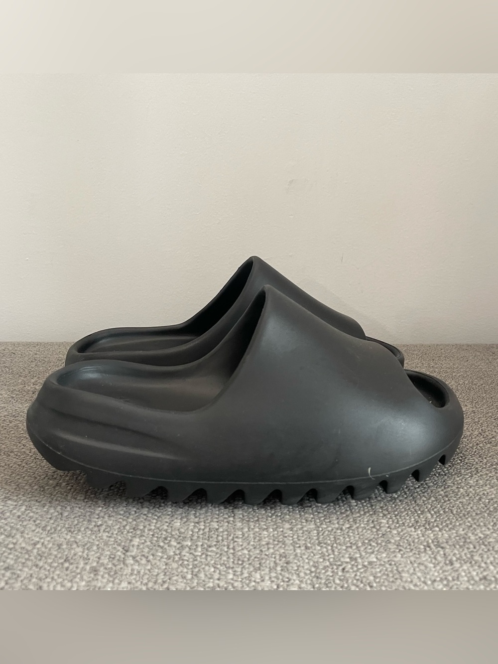 Adidas Yeezy Slies